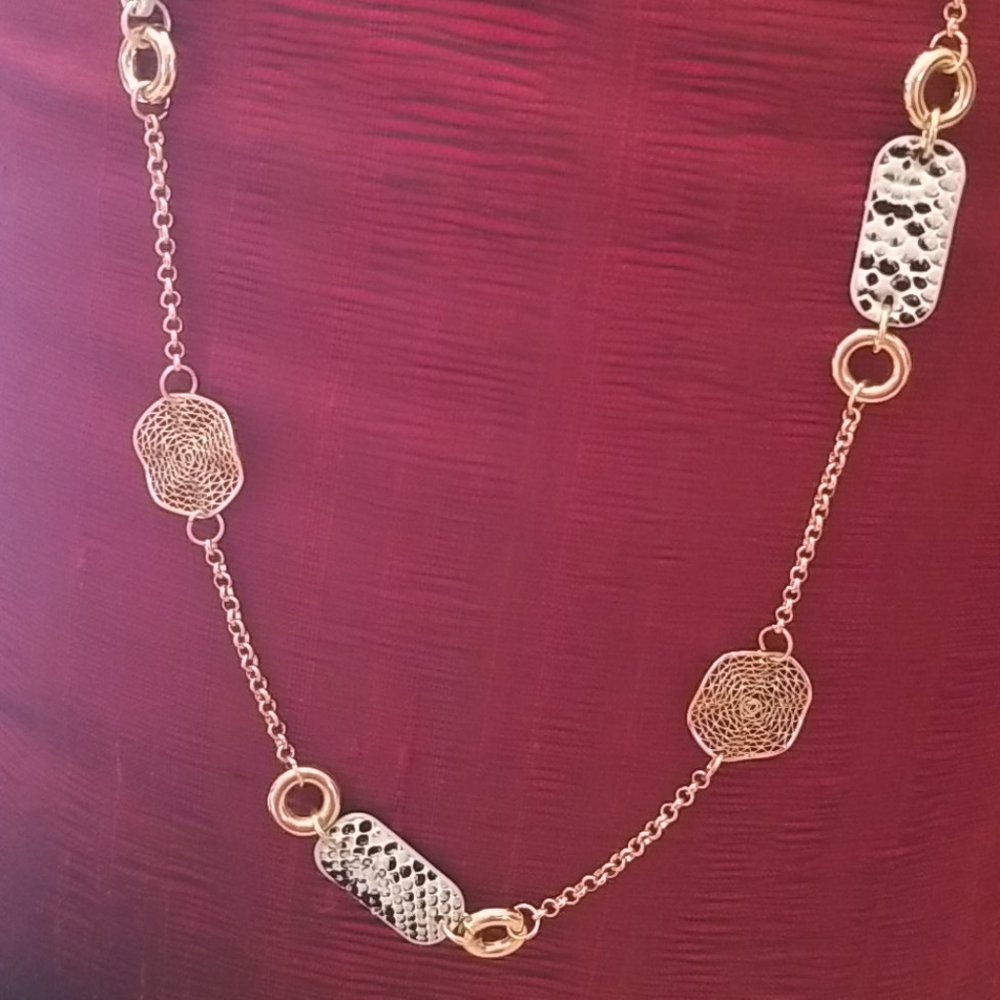 Matching earrings and necklace - Picture 3 of 3